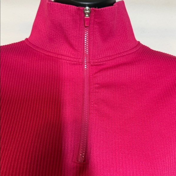 Top - Picture 2 of 10